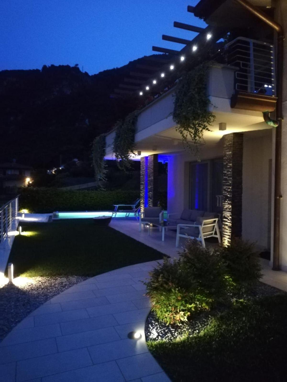 Villa Mimosa Bellagio Wild Flowers Oliveto Lario Exterior photo
